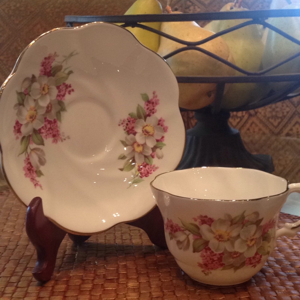 Lefton Bone China Tea Cup/Saucer